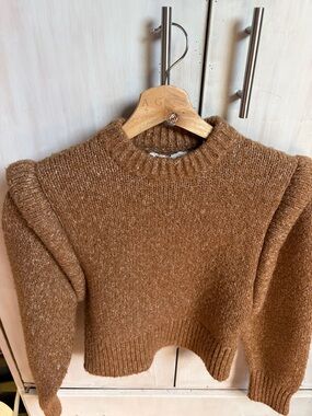 ASTR Chunky Puff-Sleeve Sweater in Camel